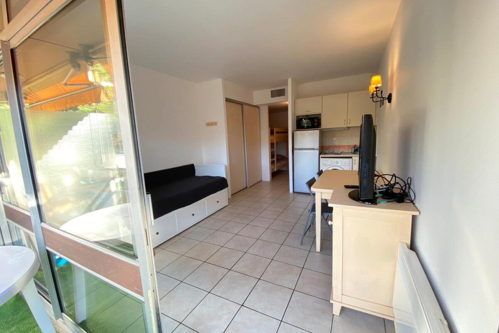06U - Beautiful Studio In Residence - Swimming Pool And Tennis Court Saint-Laurent-du-Var Luaran gambar