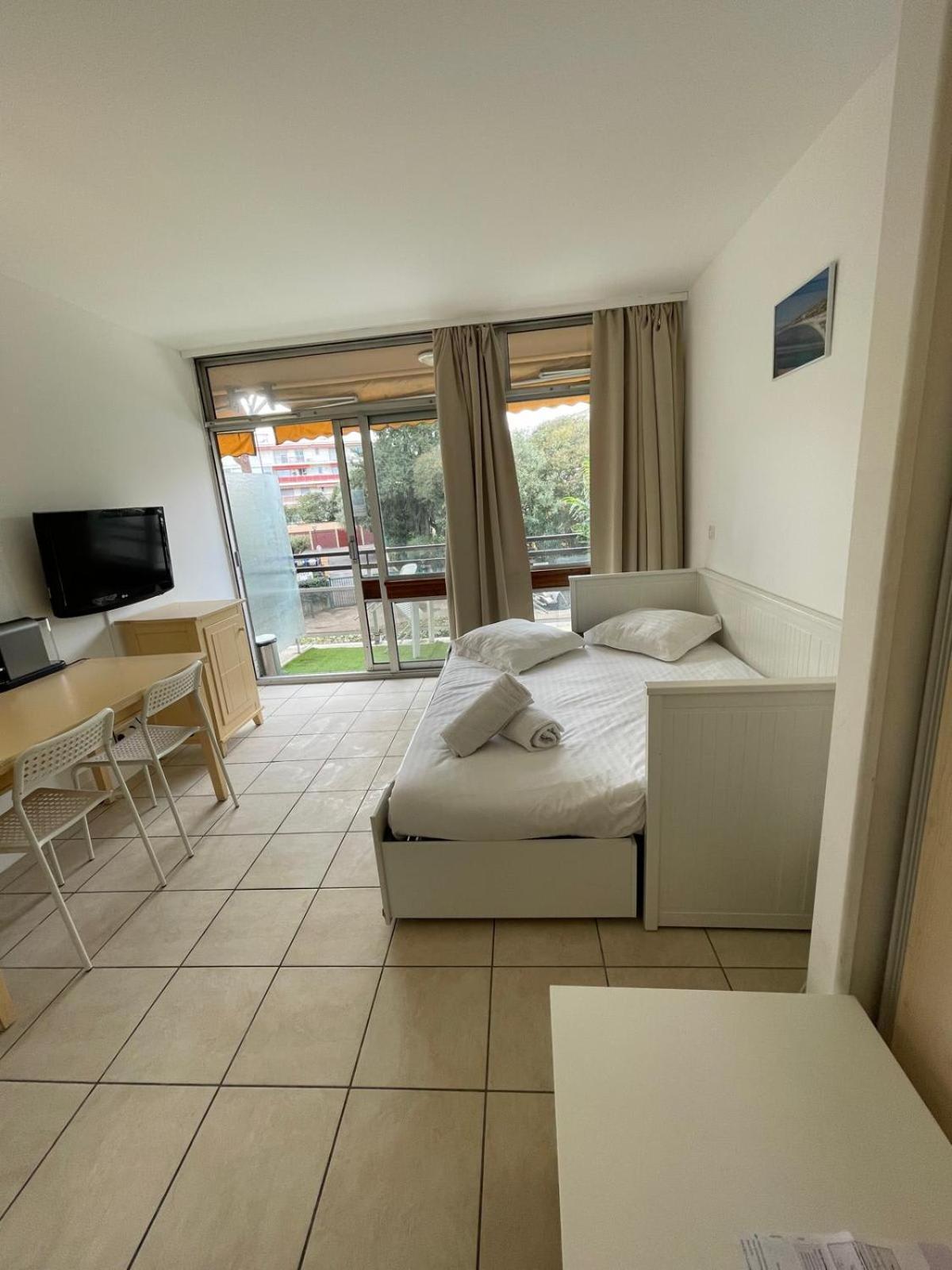 06U - Beautiful Studio In Residence - Swimming Pool And Tennis Court Saint-Laurent-du-Var Luaran gambar