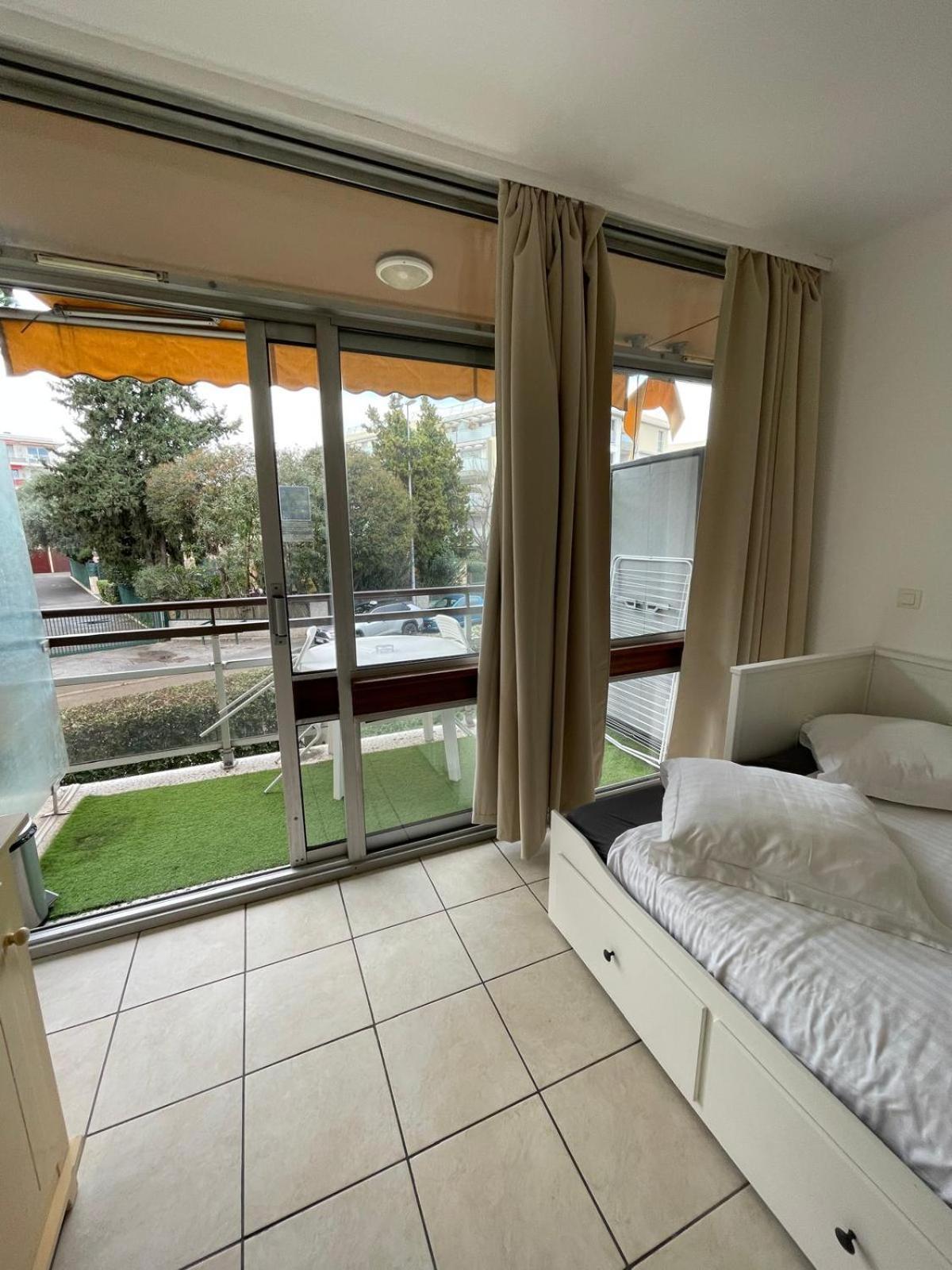 06U - Beautiful Studio In Residence - Swimming Pool And Tennis Court Saint-Laurent-du-Var Luaran gambar