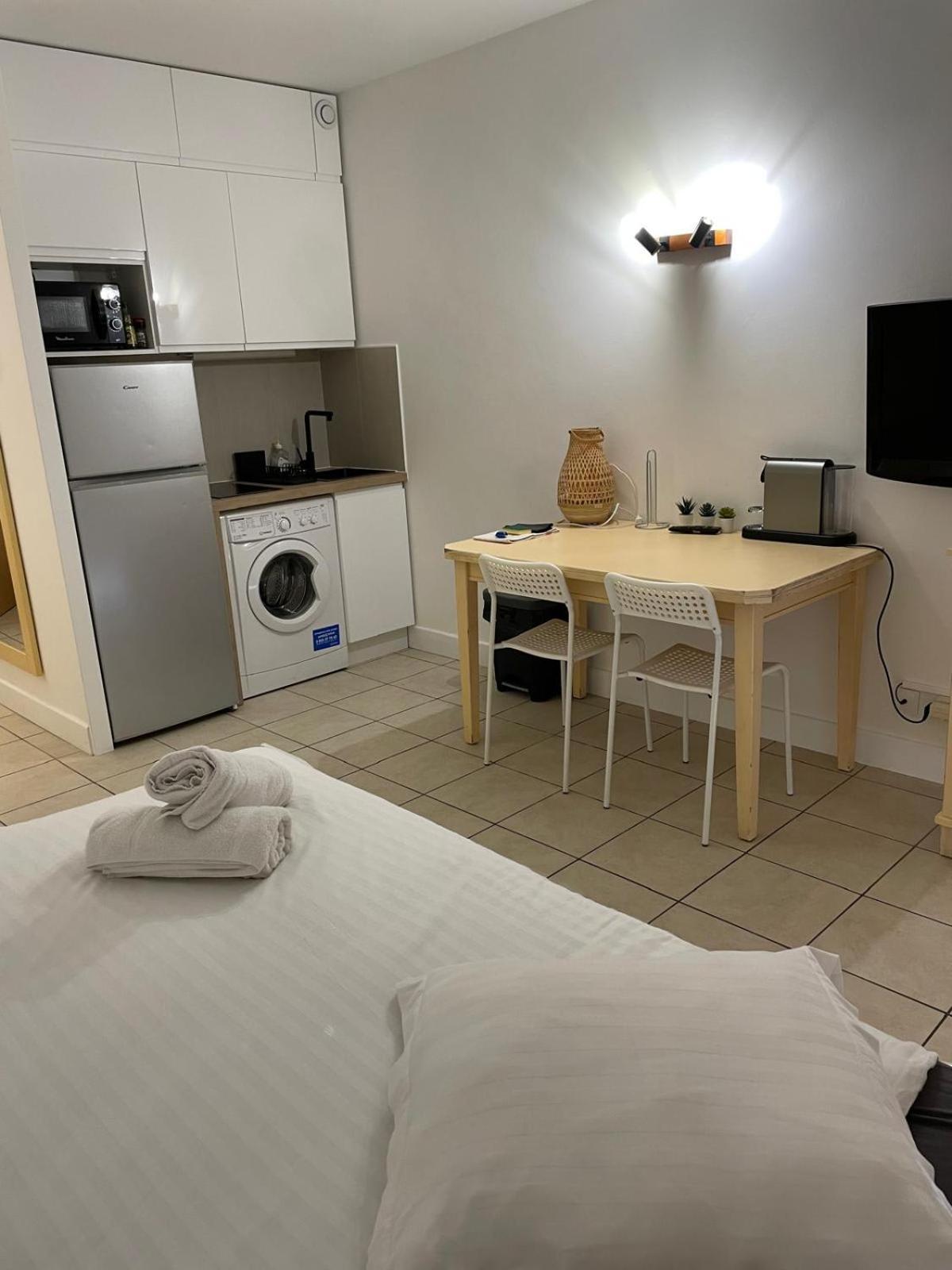 06U - Beautiful Studio In Residence - Swimming Pool And Tennis Court Saint-Laurent-du-Var Luaran gambar